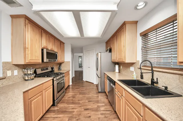 $337,900 | 5718 Sky Dale Lane, Richmond, TX 77469