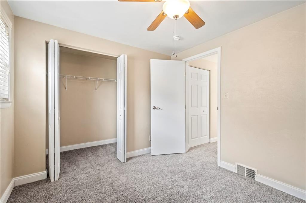 3033 Universal Road Pittsburgh, PA 15235 - Photo 15 of 30