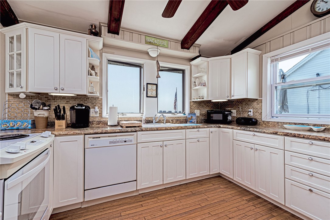 263 Prospect Road South Kingstown, RI 02879 - Photo 15 of 32