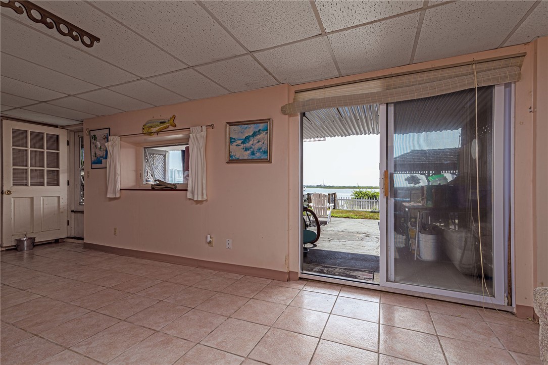 263 Prospect Road South Kingstown, RI 02879 - Photo 24 of 32