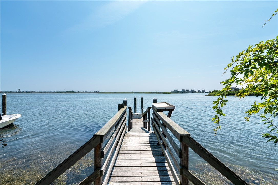 263 Prospect Road South Kingstown, RI 02879 - Photo 4 of 32