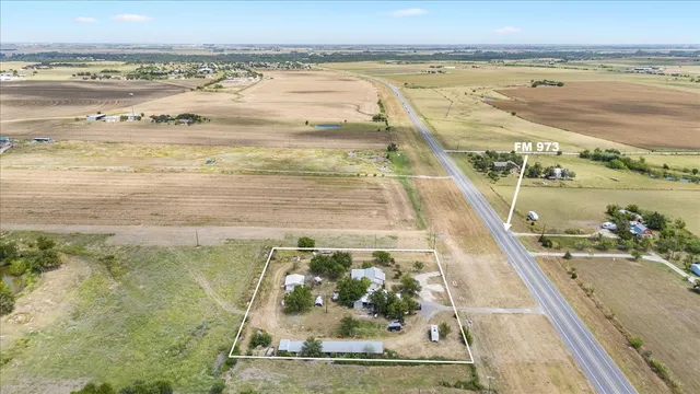 $700,000 | 19016 Farm To Market Road 973, Coupland, TX 78615