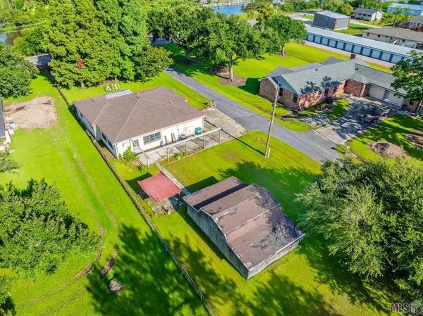 $130,000 | 102 East 42nd Street, Cut Off, LA 70345