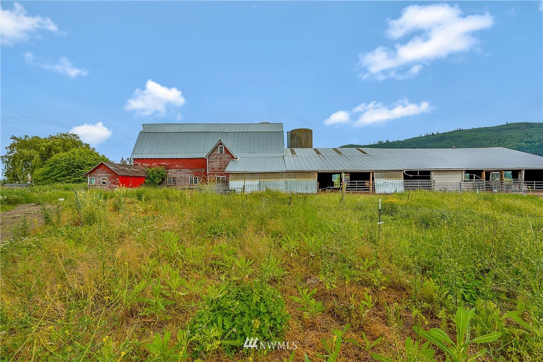 5089 Rock Road Sumas, WA 98295 - Photo 3 of 25