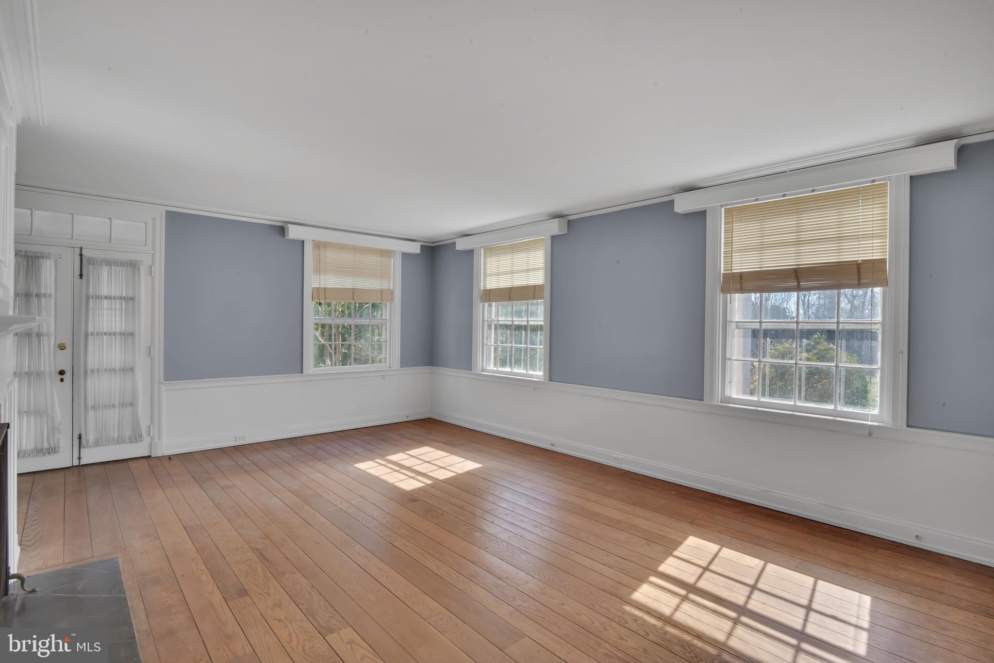 10800 Harley Road Lorton, VA 22079 - Photo 26 of 108 Living Room