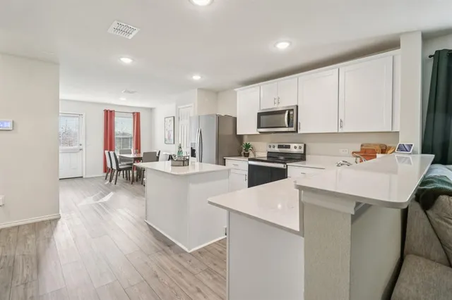 $1,900 | 475 Grenada Lk Drive, Princeton, TX 75407