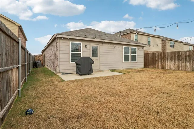 $1,900 | 475 Grenada Lk Drive, Princeton, TX 75407