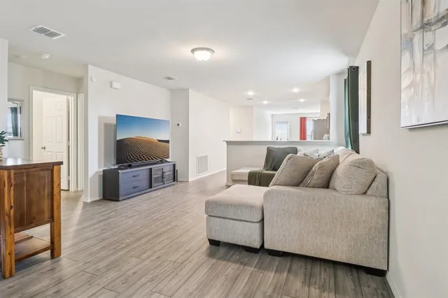 $1,900 | 475 Grenada Lk Drive, Princeton, TX 75407