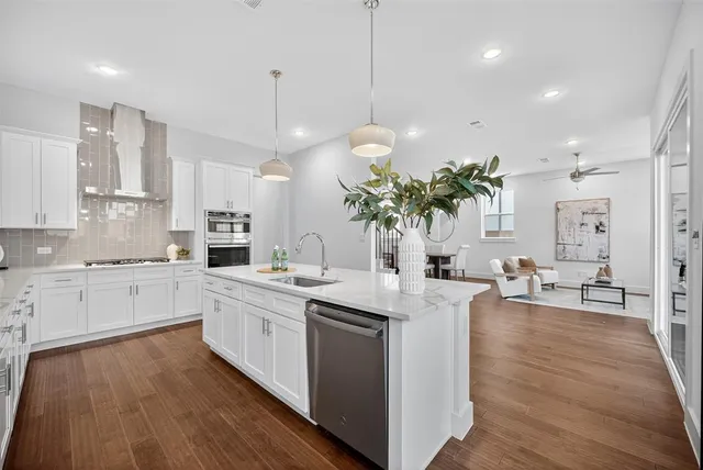 a view of backyard of house