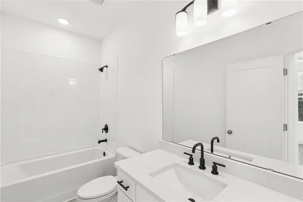 $599,000 | 787 Auguste Avenue, Scottdale, GA 30079