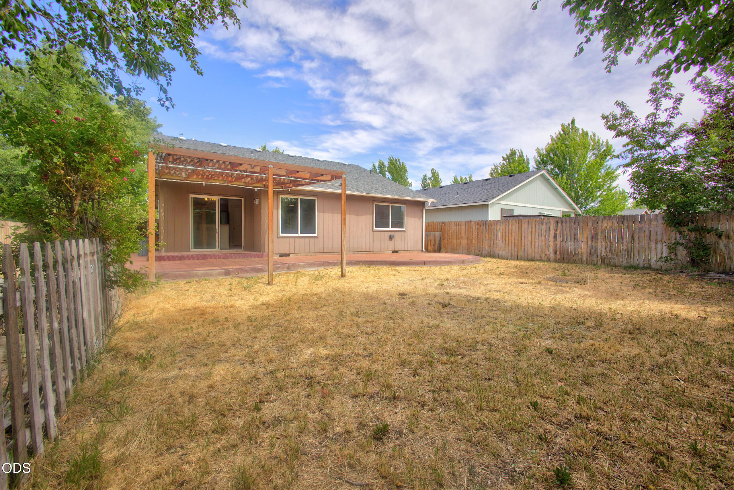 339 Southwest 29th Street Redmond, OR 97756 - Photo 28 of 34
