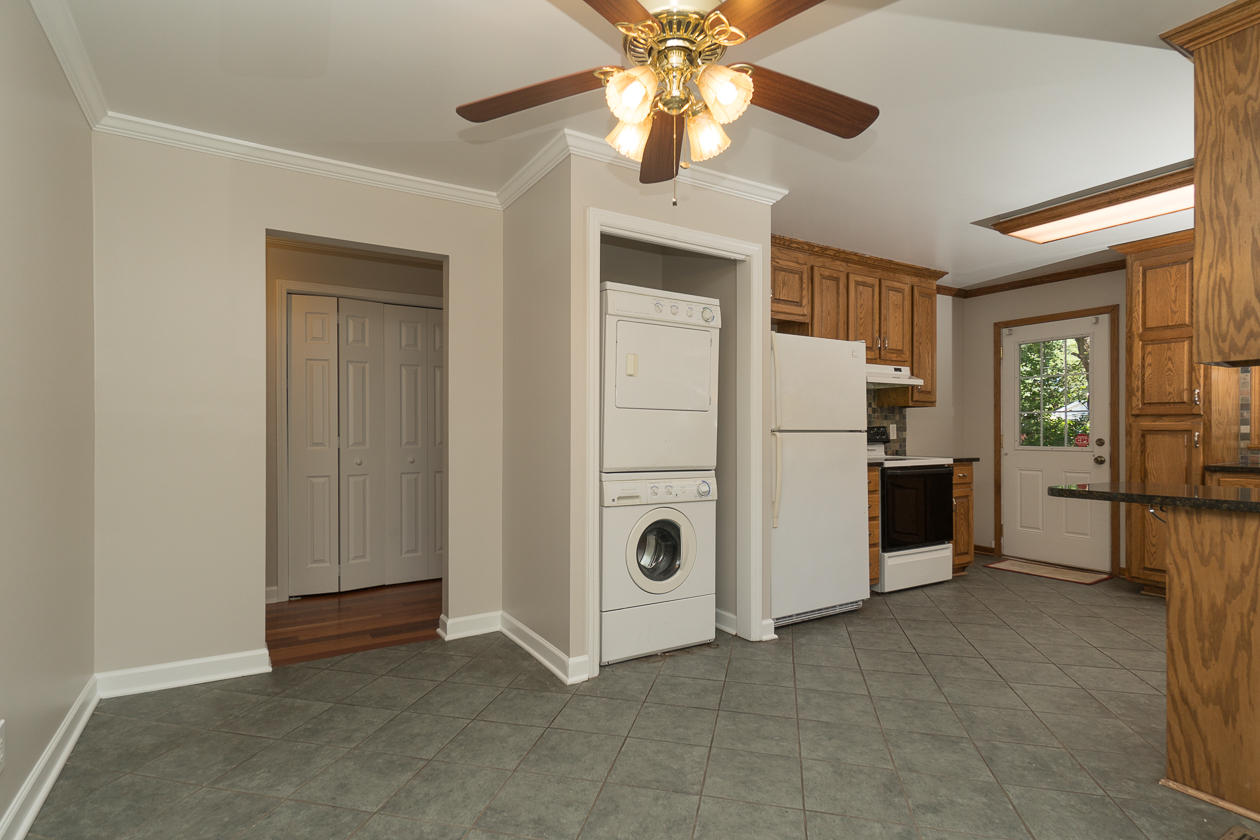 1253 Wisteria Road Charleston, SC 29407 - Photo 5 of 18 1253 Wisteria Rd-03599