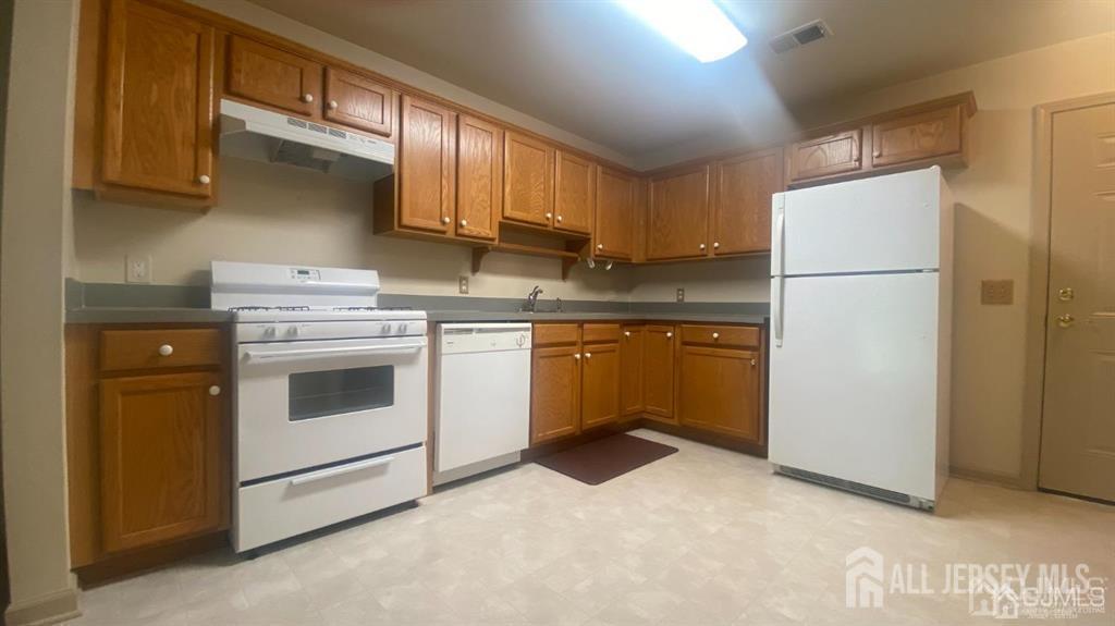 163 Liddle Avenue Edison, NJ 08837 - Photo 6 of 19