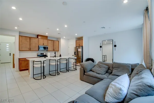 $2,495 | 9246 Rampa Street, Las Vegas, NV 89166