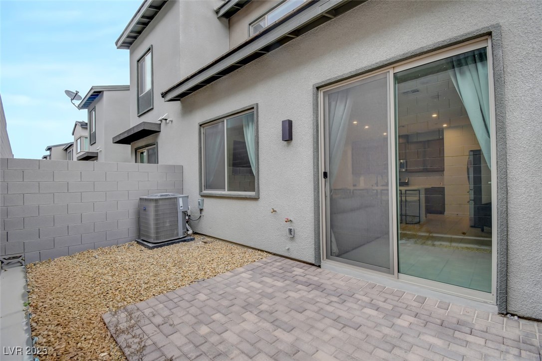 9246 Rampa Street Las Vegas, NV 89166 - Photo 9 of 18