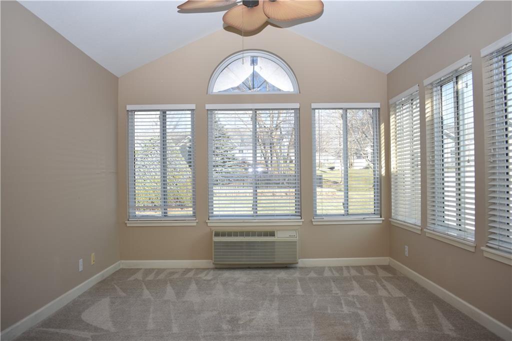 7135 Meadow View Street Shawnee, KS 66227 - Photo 11 of 38