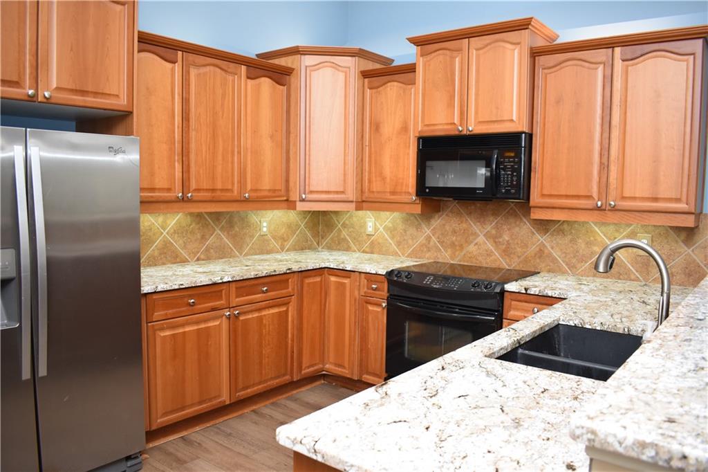 7135 Meadow View Street Shawnee, KS 66227 - Photo 15 of 38