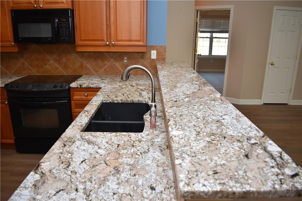 7135 Meadow View Street Shawnee, KS 66227 - Photo 17 of 38