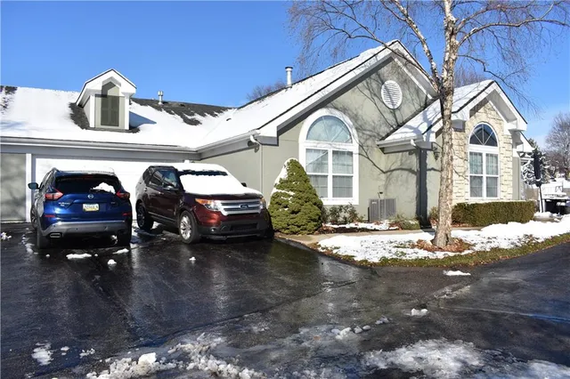 $420,000 | 7135 Meadow View Street, Shawnee, KS 66227