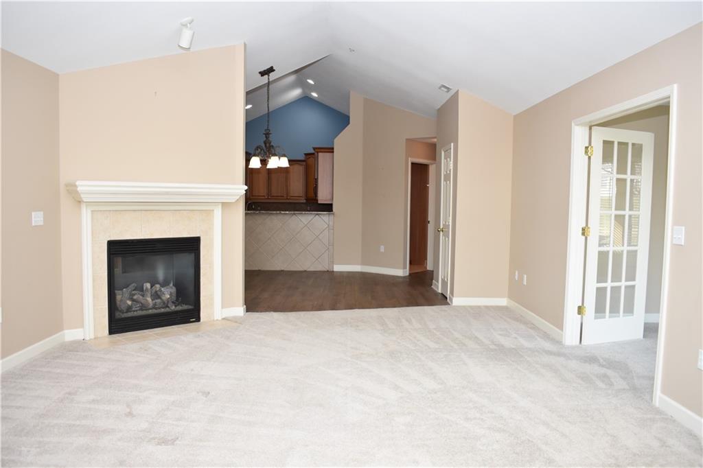 7135 Meadow View Street Shawnee, KS 66227 - Photo 8 of 38