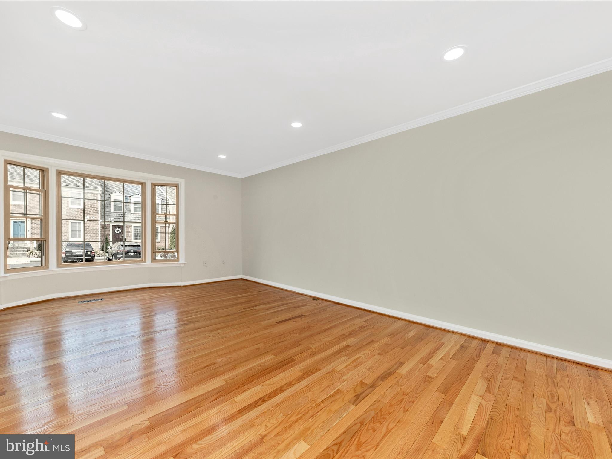 2293 Cartbridge Road Falls Church, VA 22043 - Photo 3 of 52 Living Room