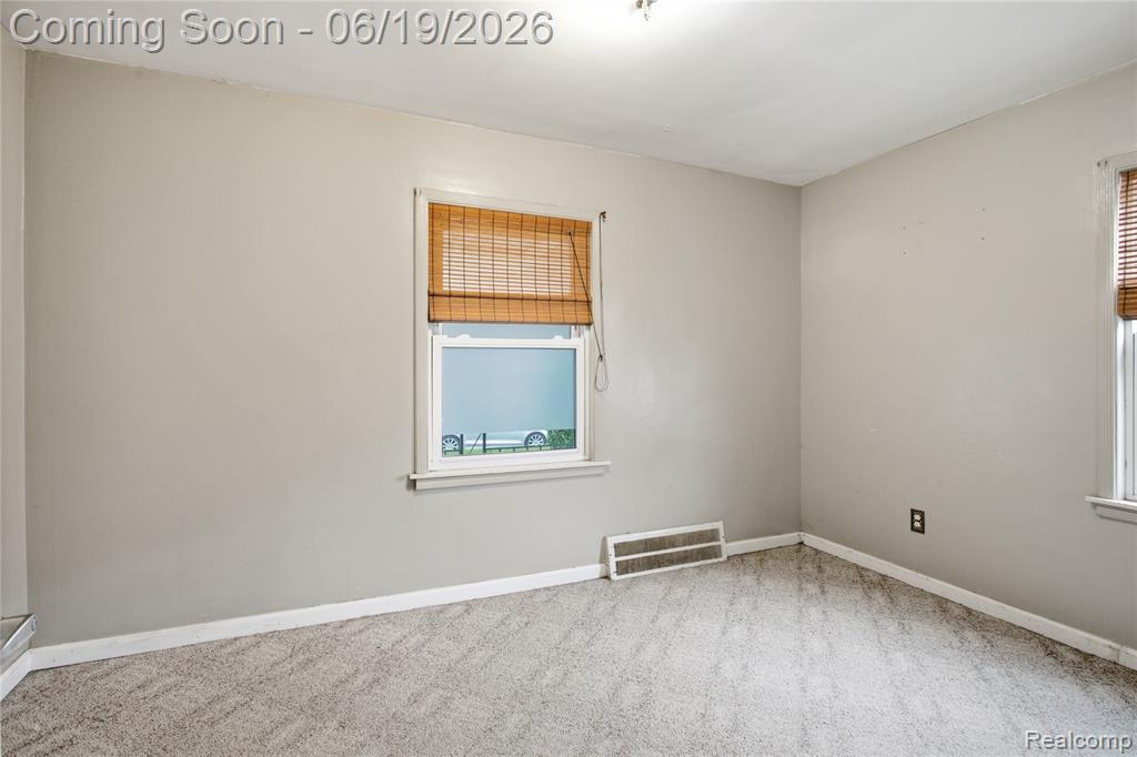 529 Champaign Road Lincoln Park, MI 48146 - Photo 6 of 25