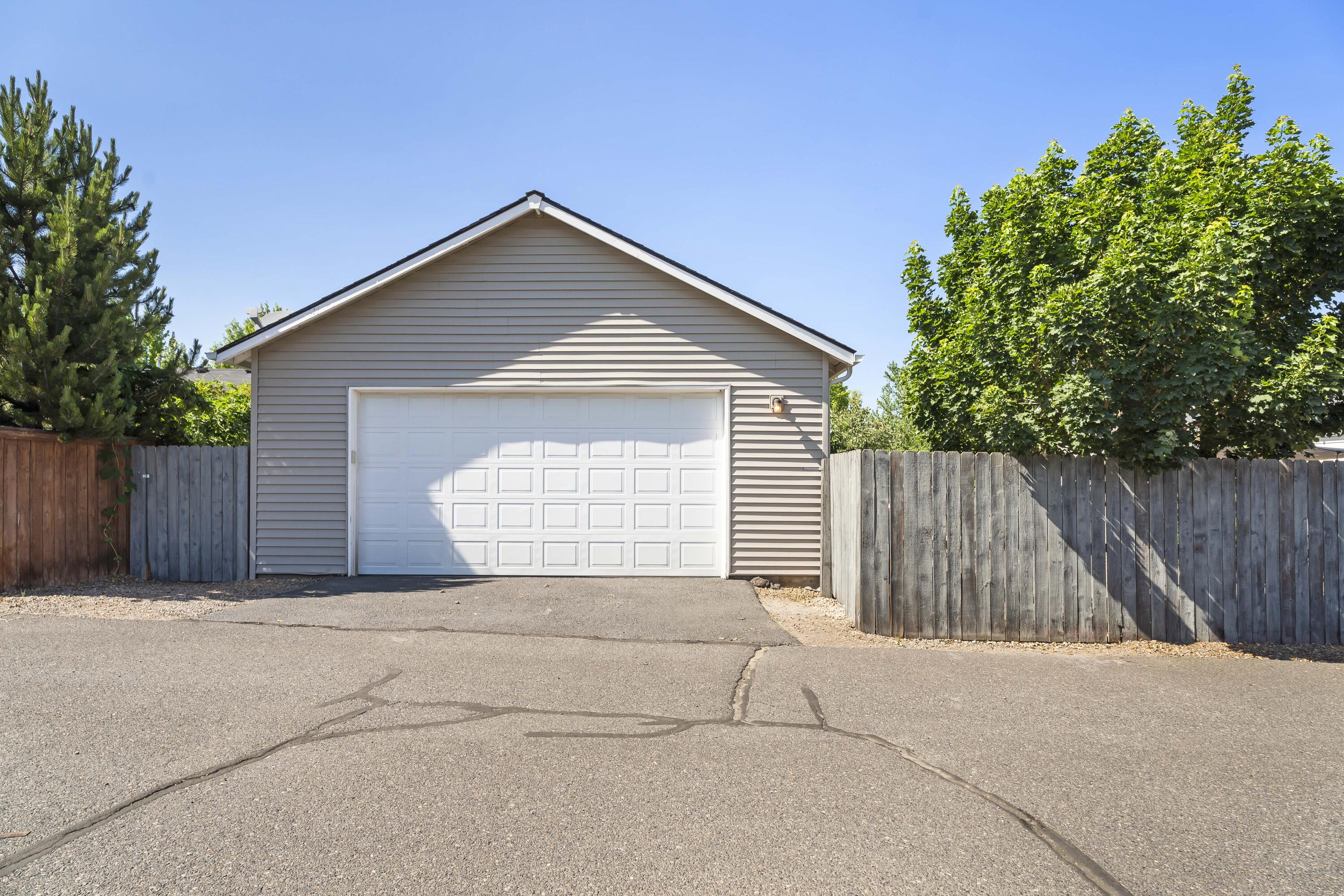 61065 Larkspur Loop Bend, OR 97702 - Photo 16 of 18 17-Exterior