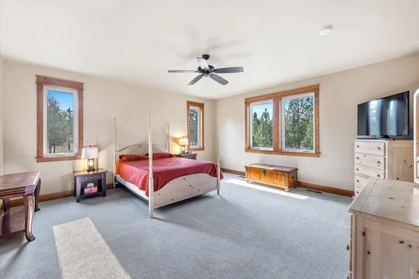 $1,100,000 | 14021 East Nelson Road, Elk, WA 99009