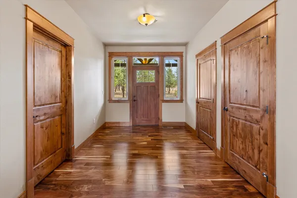 $1,100,000 | 14021 East Nelson Road, Elk, WA 99009