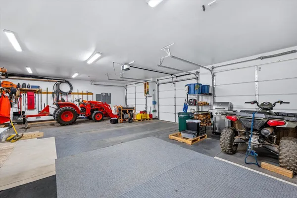 $1,100,000 | 14021 East Nelson Road, Elk, WA 99009