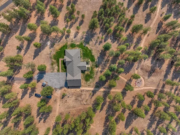 $1,100,000 | 14021 East Nelson Road, Elk, WA 99009