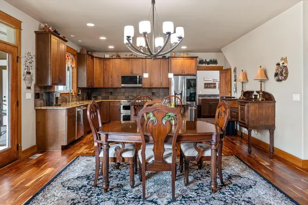 $1,100,000 | 14021 East Nelson Road, Elk, WA 99009