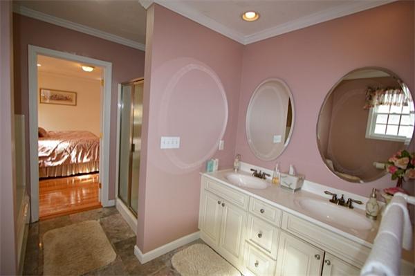 11 Hillside Road Gloucester, MA 01930 - Photo 8 of 17