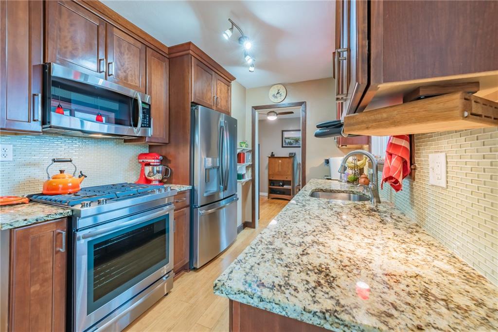 62 Barbara Road Latrobe, PA 15650 - Photo 6 of 21 Beautifully updated gallery kitchen