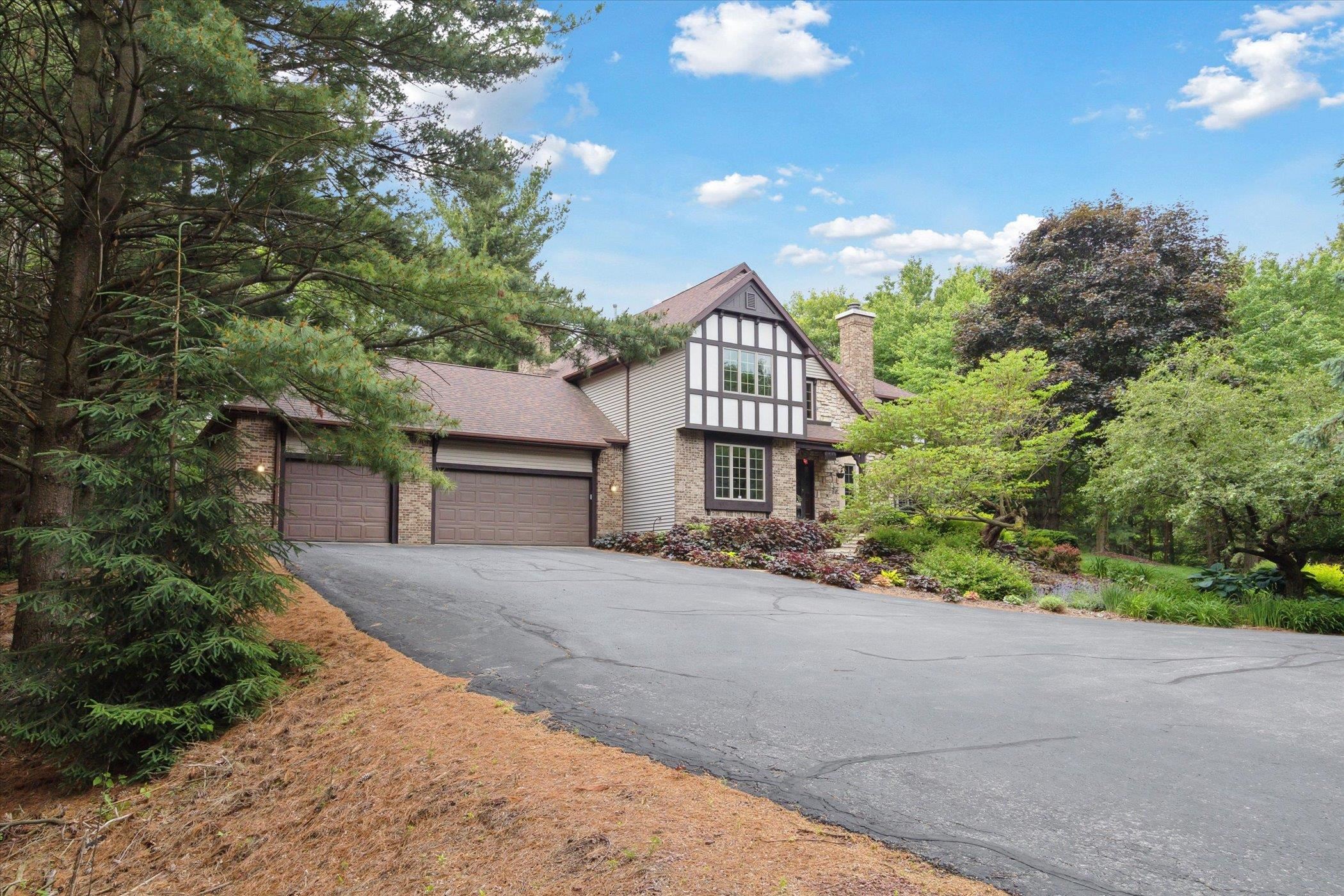 2370 East Sylvan Lane Milton, WI 53563 - Photo 2 of 56