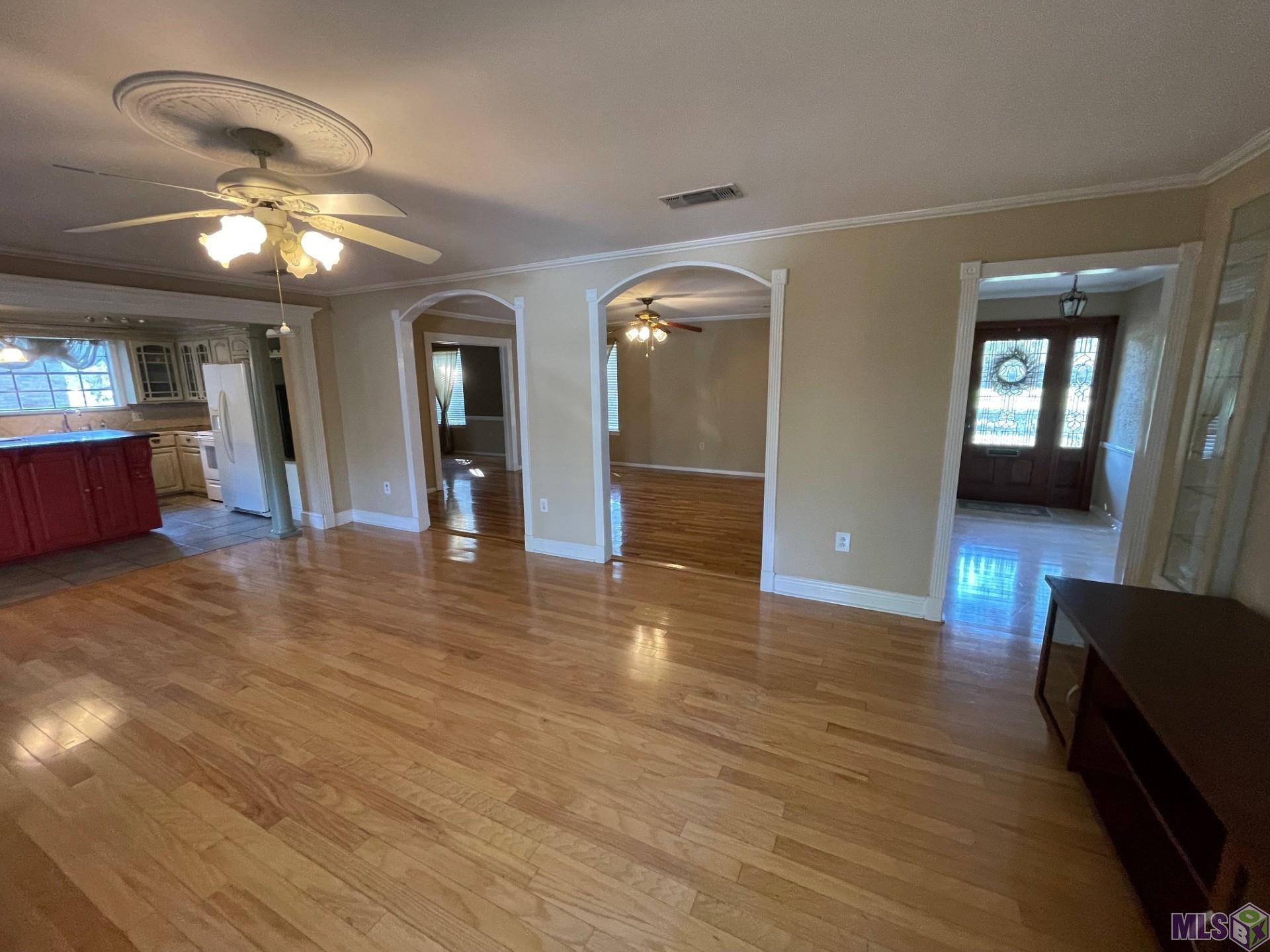 11019 Goodwood Boulevard Baton Rouge, LA 70815 - Photo 7 of 28