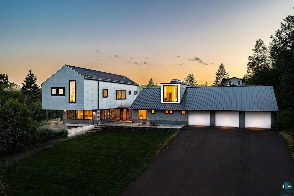 Welcome to 555 Marshall St