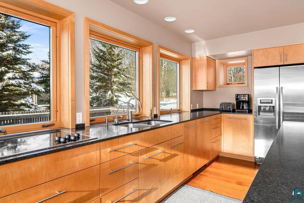 555 Marshall Street Duluth, MN 55803 - Photo 5 of 50