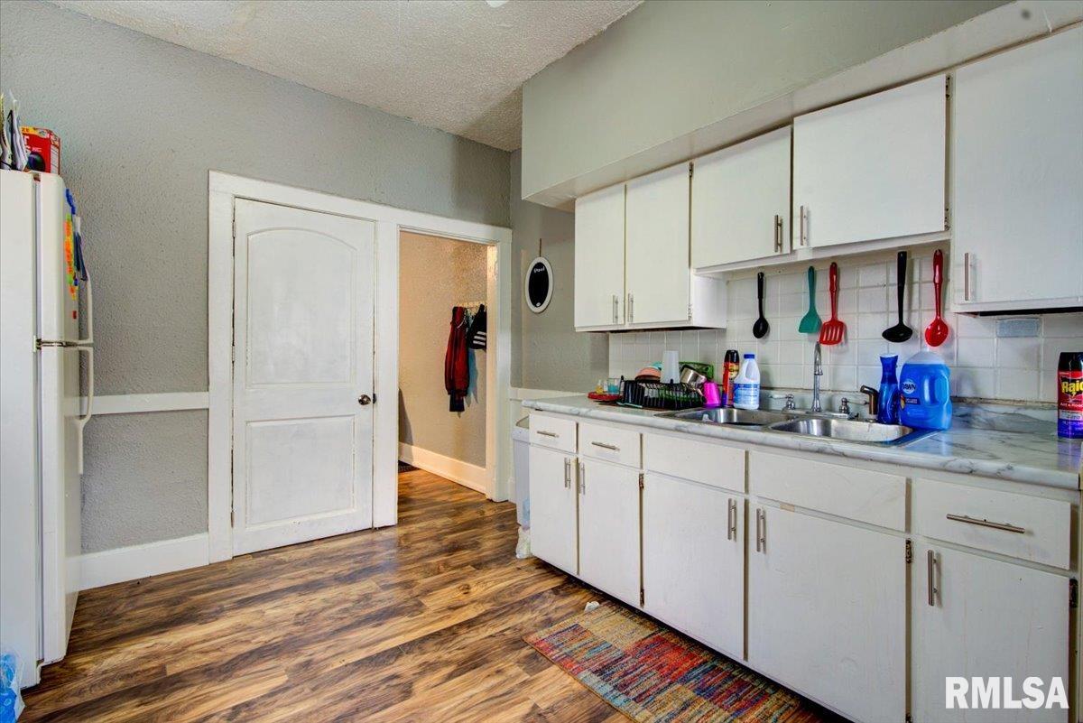 218 North MacArthur Boulevard Springfield, IL 62702 - Photo 11 of 15 Gallery Image 11