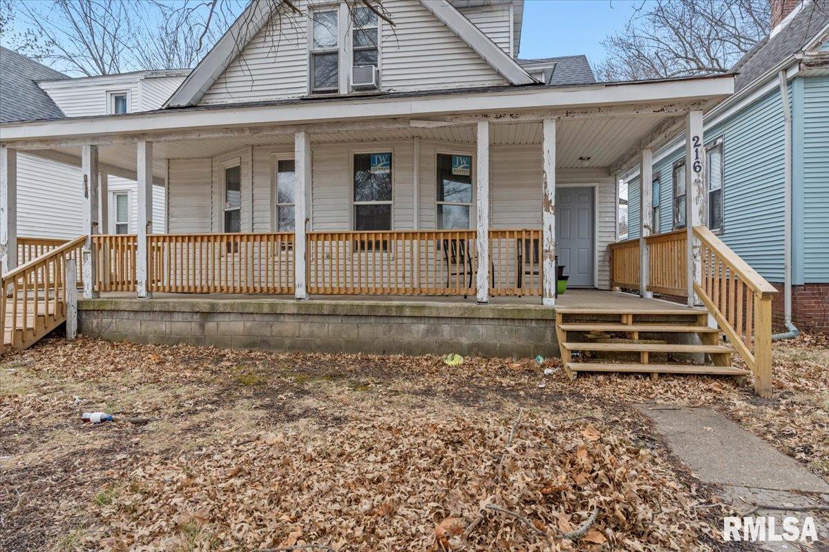 218 North MacArthur Boulevard Springfield, IL 62702 - Photo 2 of 15 Gallery Image 2