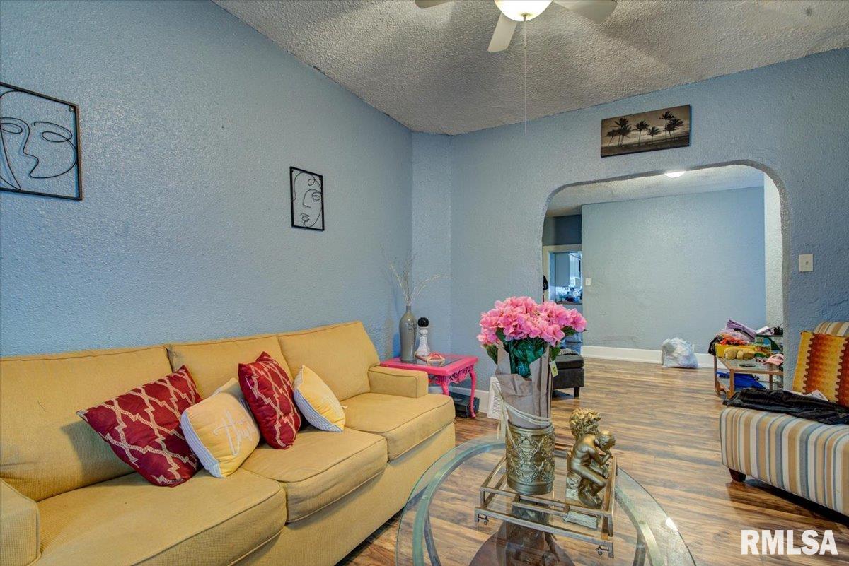 218 North MacArthur Boulevard Springfield, IL 62702 - Photo 5 of 15 Gallery Image 5