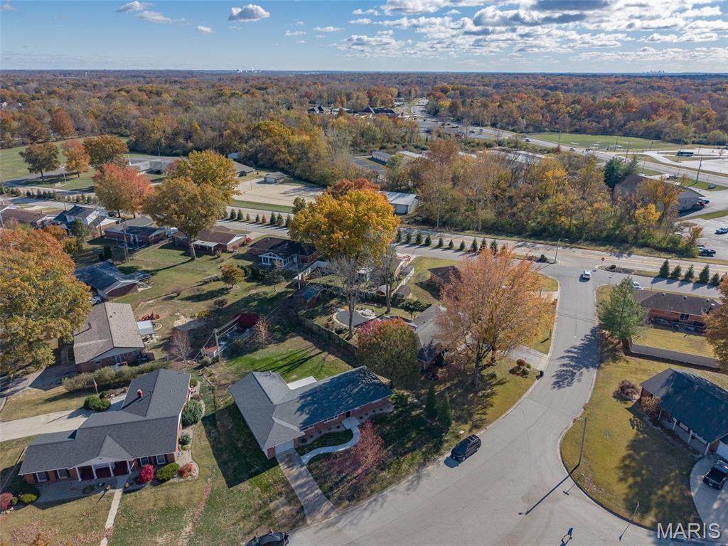 2301 Wedgewood Drive Alton, IL 62002 - Photo 34 of 38