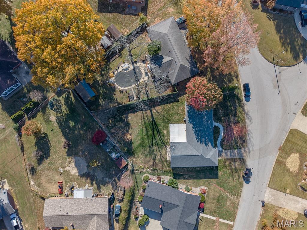 2301 Wedgewood Drive Alton, IL 62002 - Photo 35 of 38