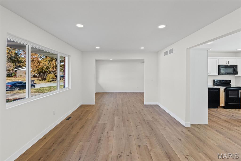 2301 Wedgewood Drive Alton, IL 62002 - Photo 10 of 38