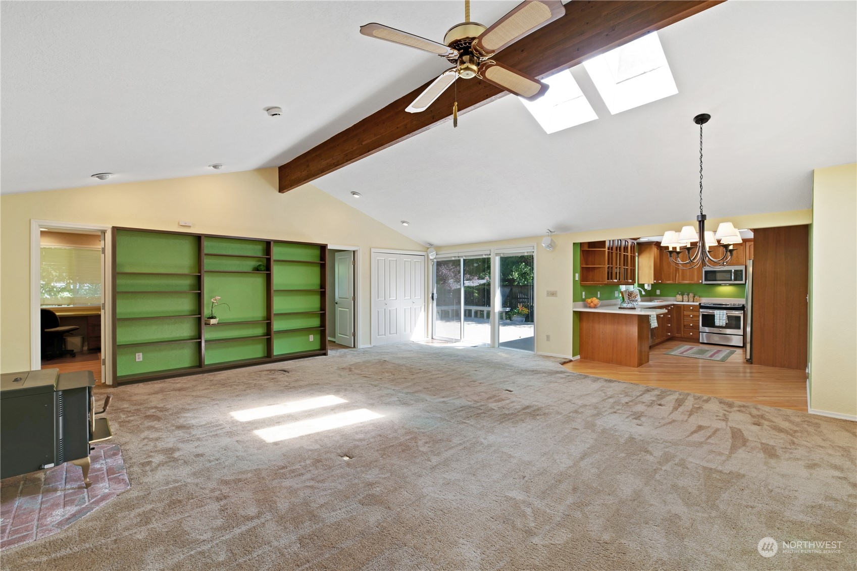 13316 Northeast 73rd Street Redmond, WA 98052 - Photo 8 of 29