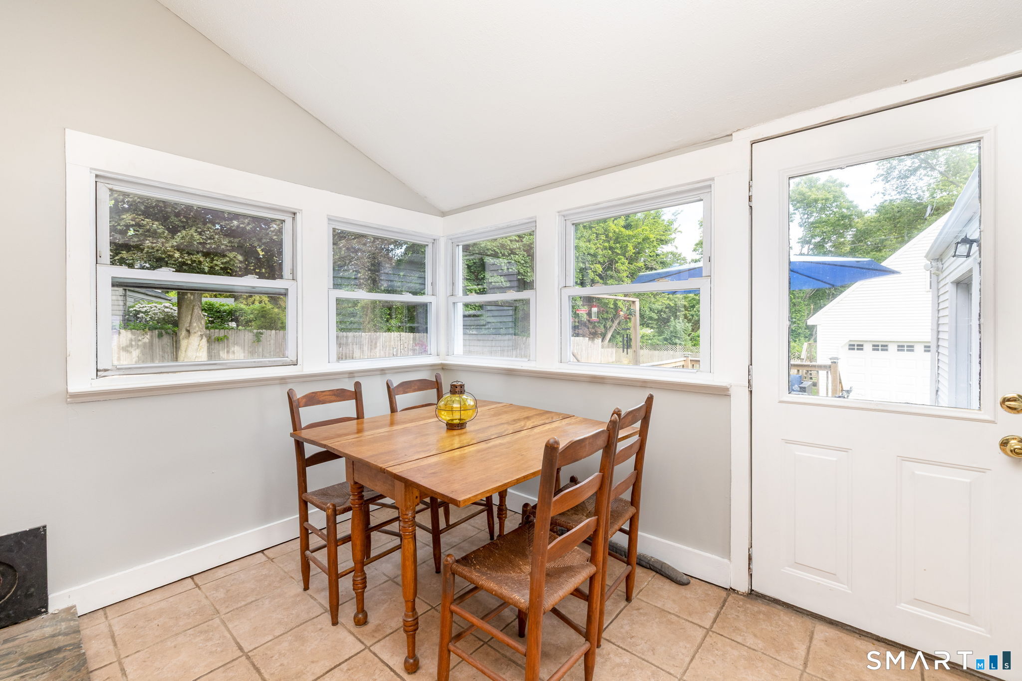 32 Belvedere Road North Haven, CT 06473 - Photo 7 of 40