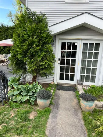 $479,000 | 217 Ferry Road, Ferrisburgh, VT 05491