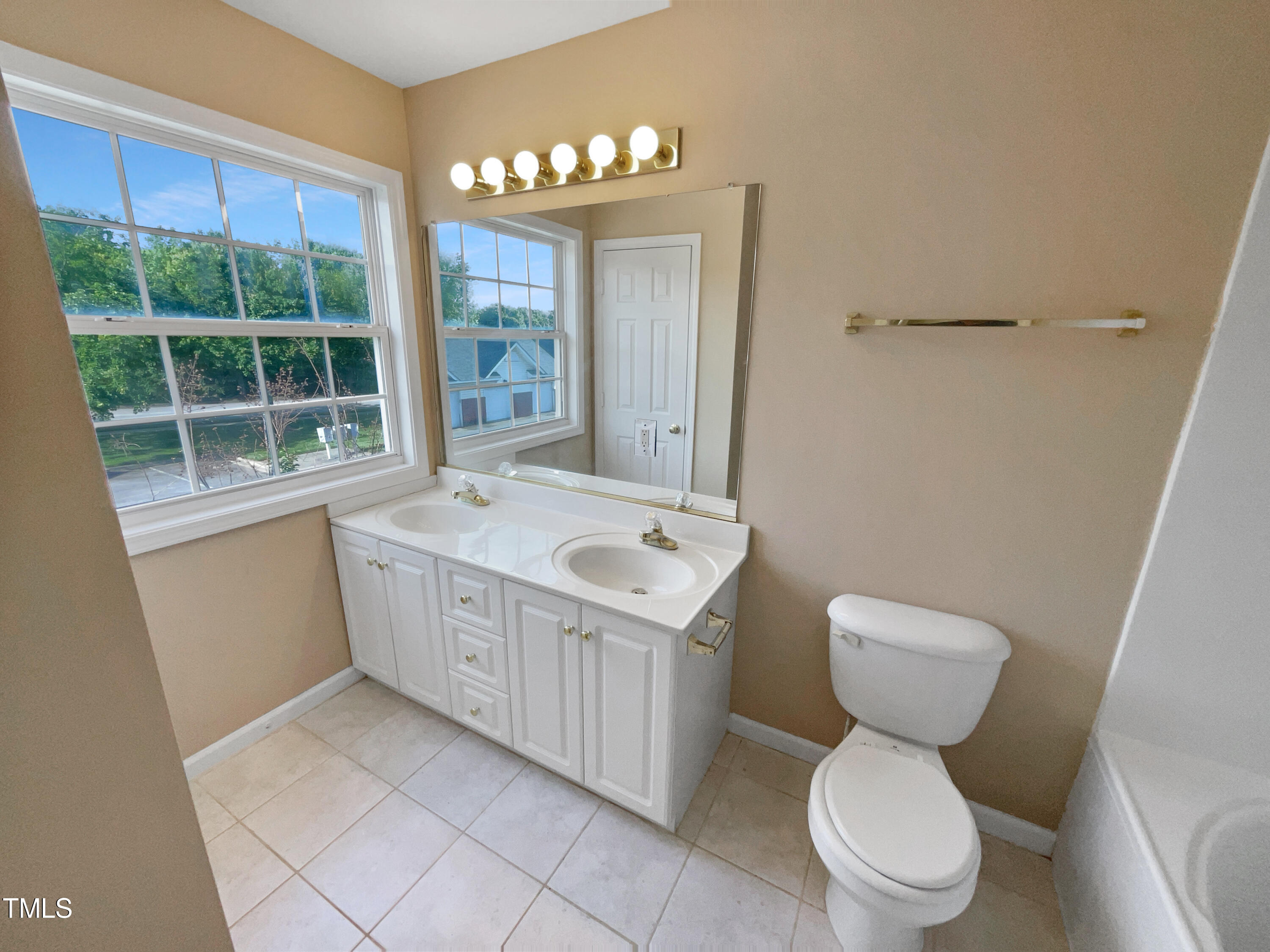 2021 Rivergate Road, Unit 106 Raleigh, NC 27614 - Photo 4 of 16 photo_04