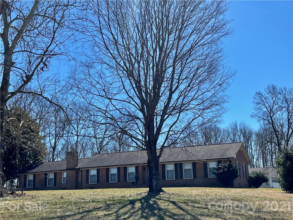 4427 Caldwell Road Newton, NC 28658 - Photo 3 of 43 Gallery Image 3