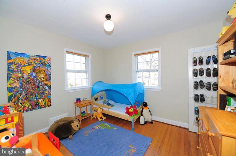 10428 Inwood Avenue Silver Spring, MD 20902 - Photo 11 of 27 Bedroom #1